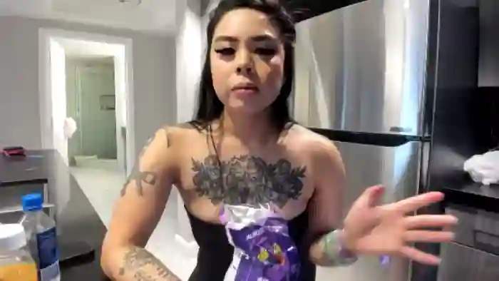 dolllface
