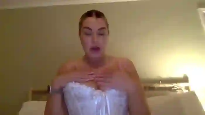 Roxy_Reveals