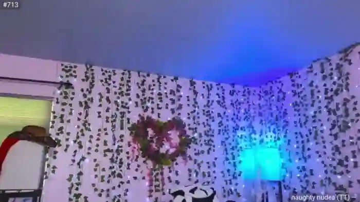 naughtybella_