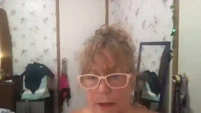 Curvygranny54