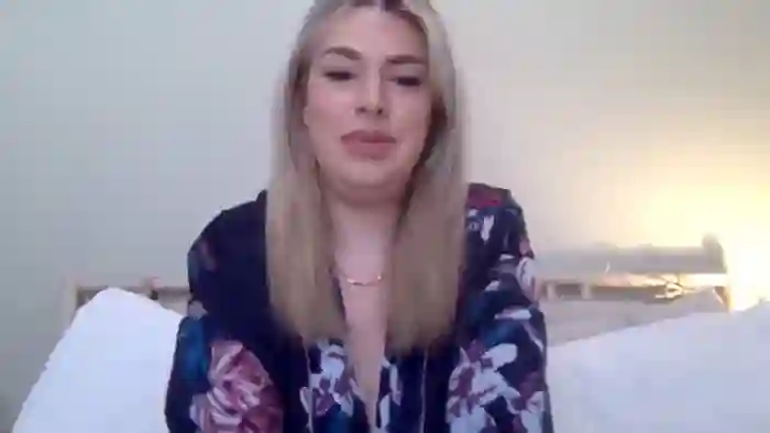 Roxy_Reveals