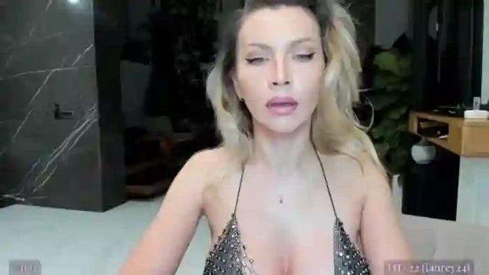 AweJolie