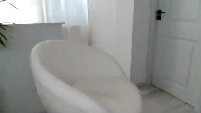Kiki_akay