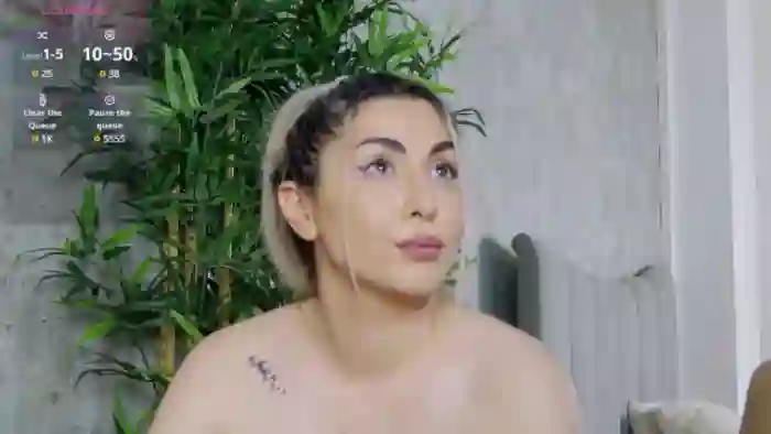 TorriHayes