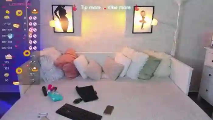 LindsayDee