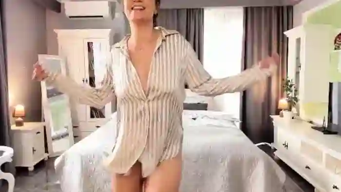 Ariana_Sage