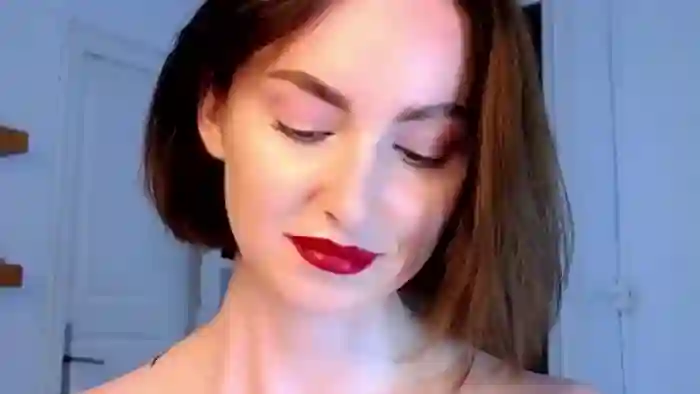 Red_Lips_Girl