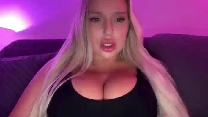 KissMyTitsPls