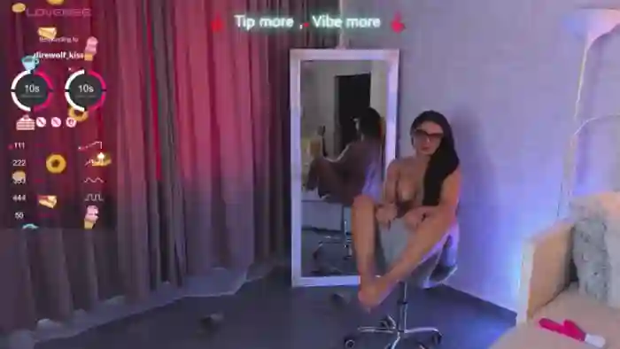 LindsayDee