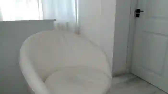 Kiki_akay
