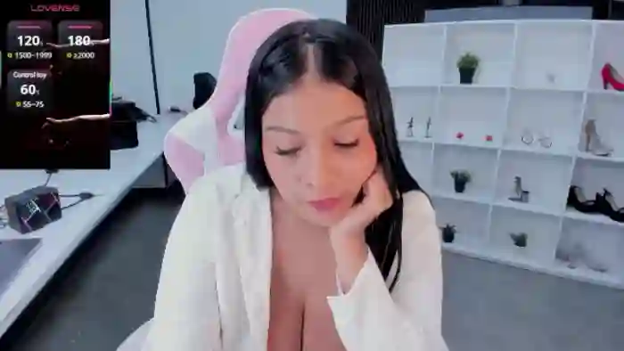 Racheel_boobs