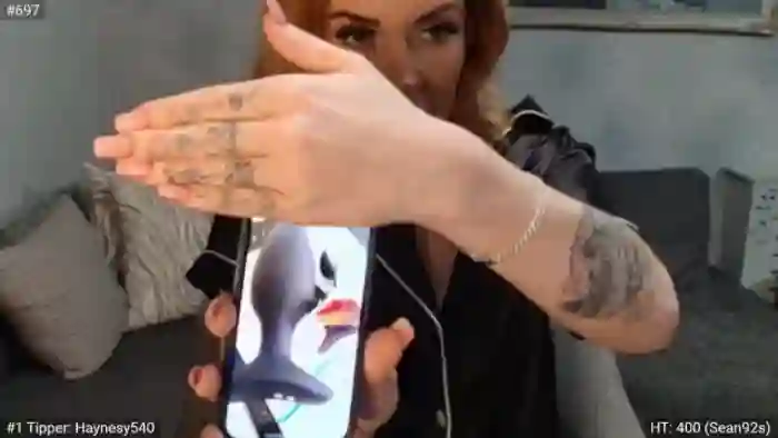 ItsLolaLauren