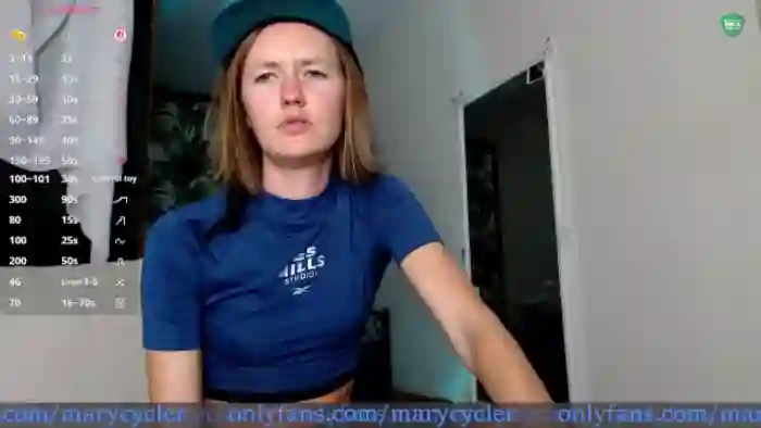 Ladyy_on_MTB