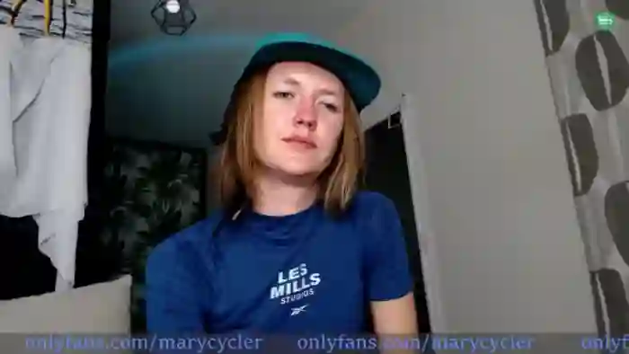 Ladyy_on_MTB