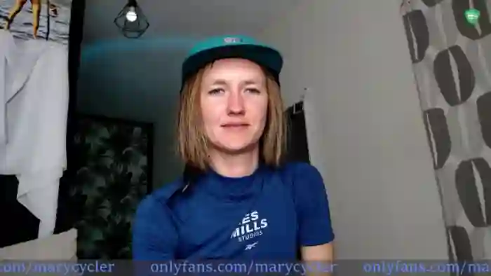 Ladyy_on_MTB