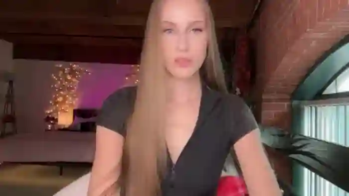 Luna_Moore1