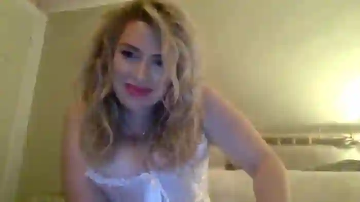 Roxy_Reveals