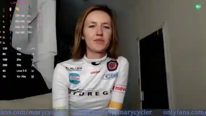 Ladyy_on_MTB