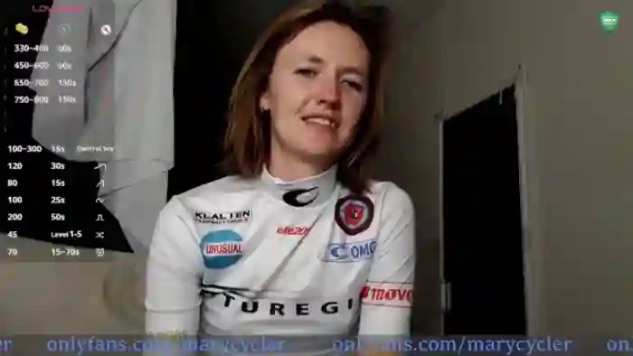 Ladyy_on_MTB