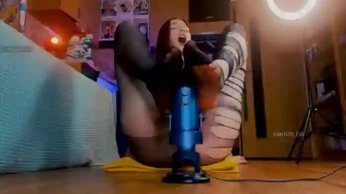 Giantess_Eva