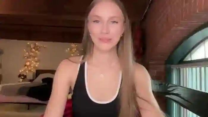 Luna_Moore1