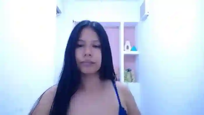 Nicolle26