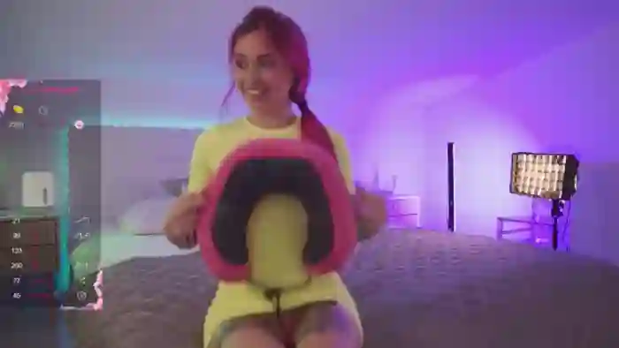 Sarah_Pink