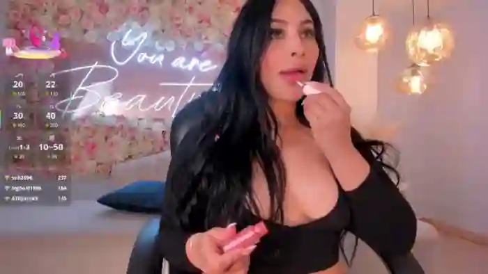 MiaRobertsX
