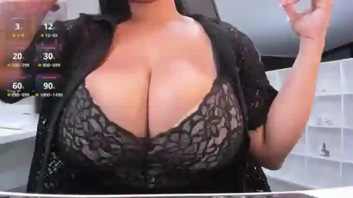 Racheel_boobs