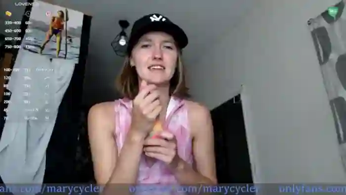 Ladyy_on_MTB
