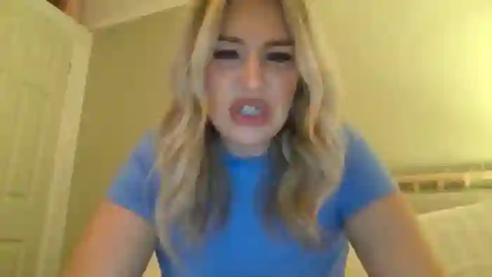 Roxy_Reveals