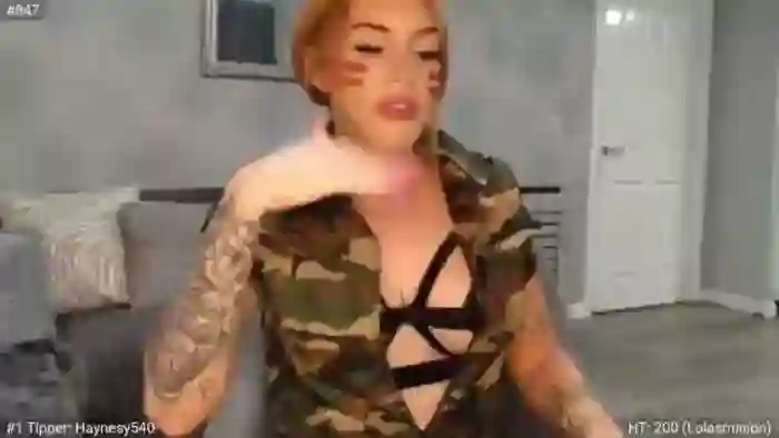 ItsLolaLauren