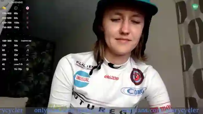 Ladyy_on_MTB