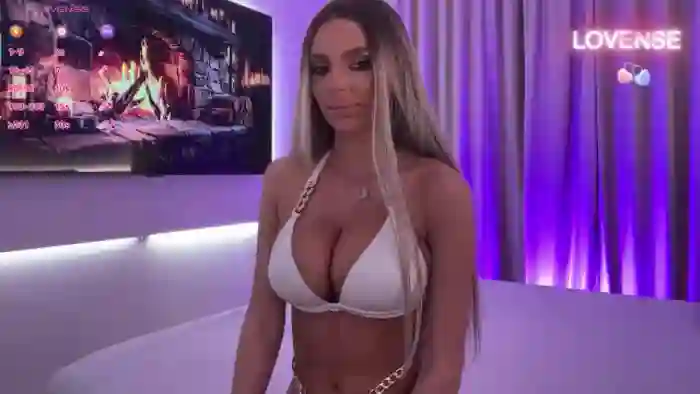 Serena_Devine