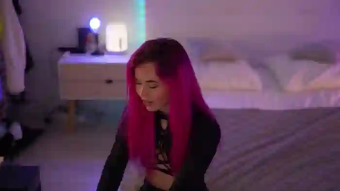 Sarah_Pink