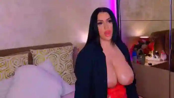 Busty_Cristal