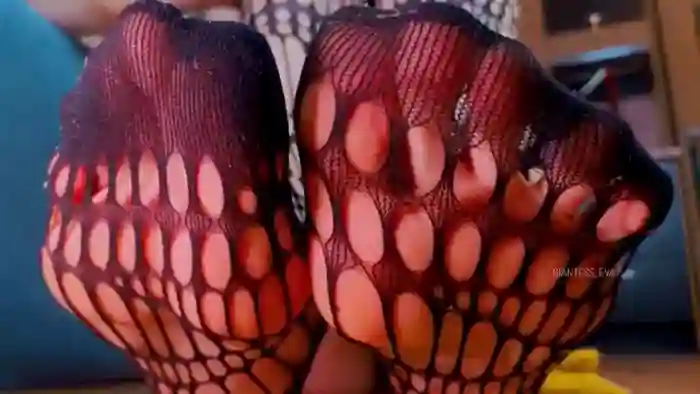 Giantess_Eva
