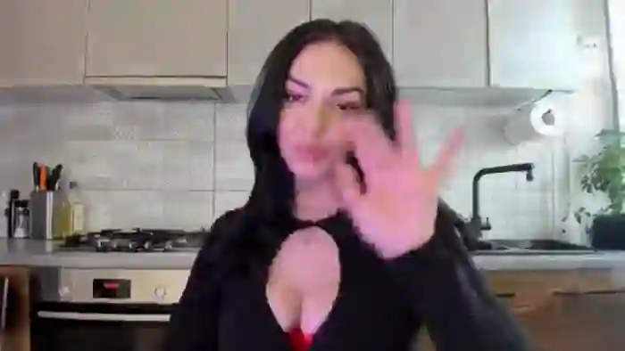 MissNelly_