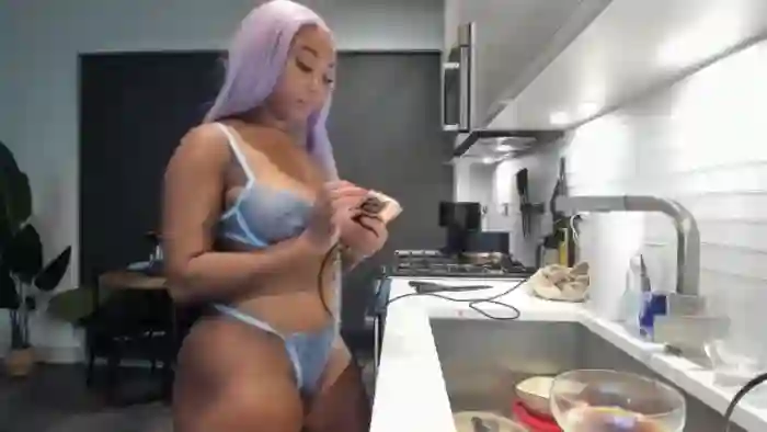 LuxeDoll