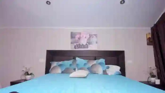 kissytease8