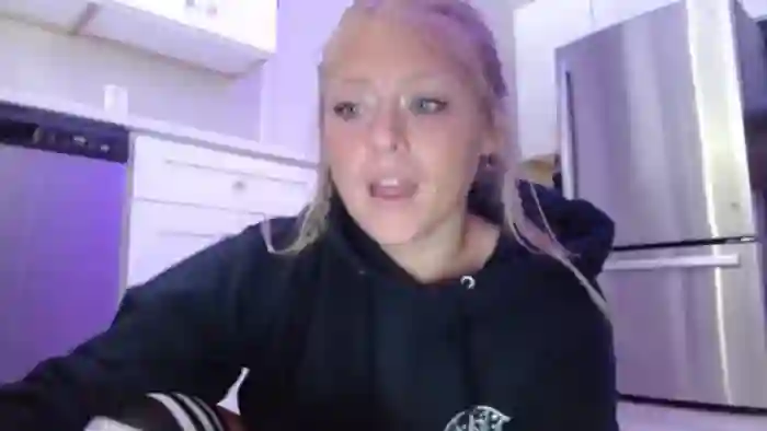 SneakyAlice