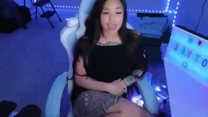 dolllface