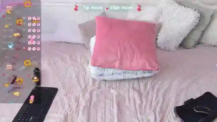 LindsayDee