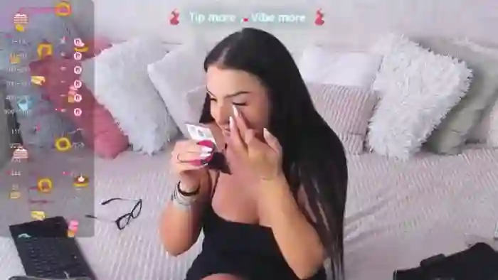 LindsayDee