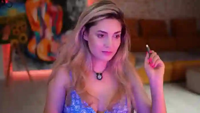 Allie_Synn