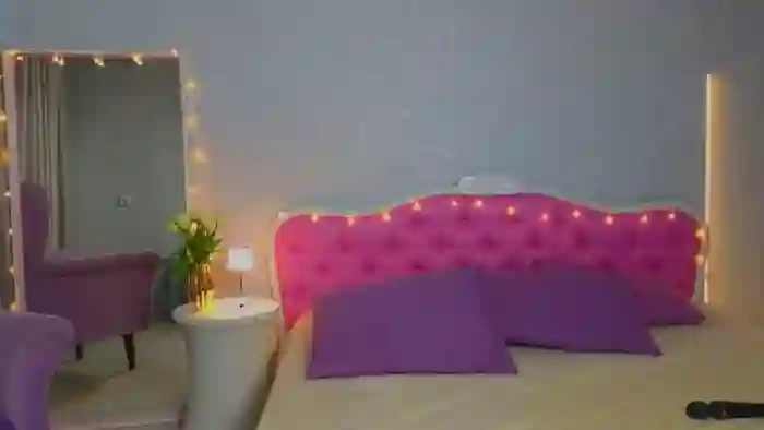 ArianaPetite