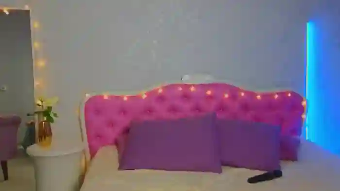 ArianaPetite