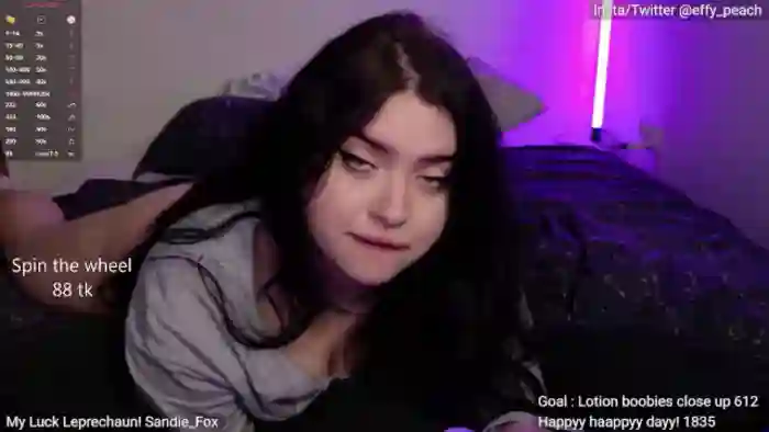 Effy_peach