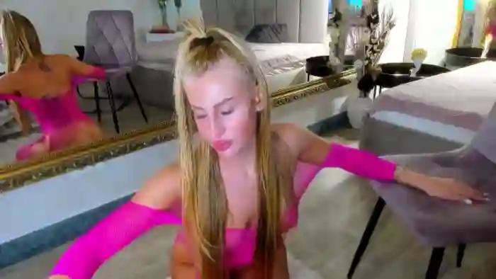 Mia_Noir