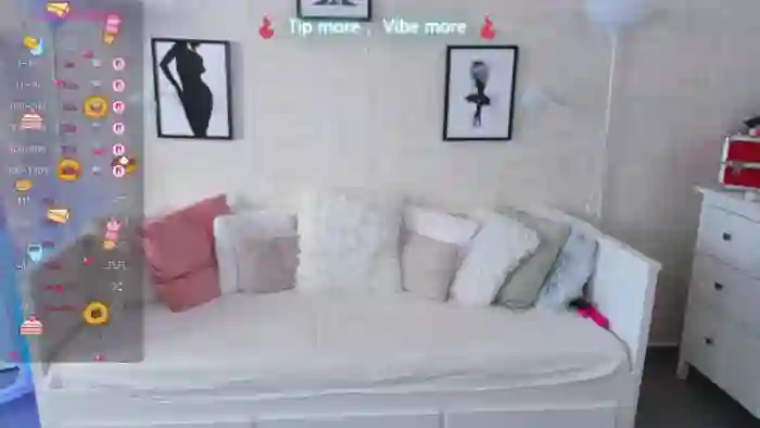 LindsayDee
